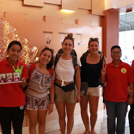 The Lol Elephant Hostel Bangkok Exterior photo