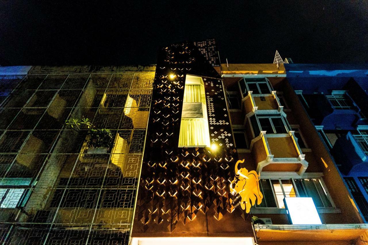 The Lol Elephant Hostel Bangkok Exterior photo