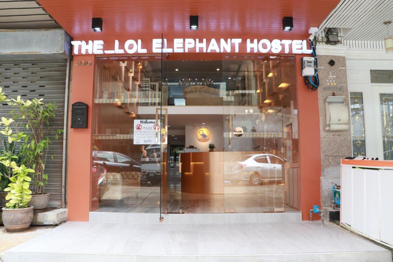 The Lol Elephant Hostel Bangkok Exterior photo