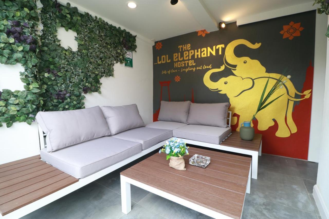 The Lol Elephant Hostel Bangkok Exterior photo