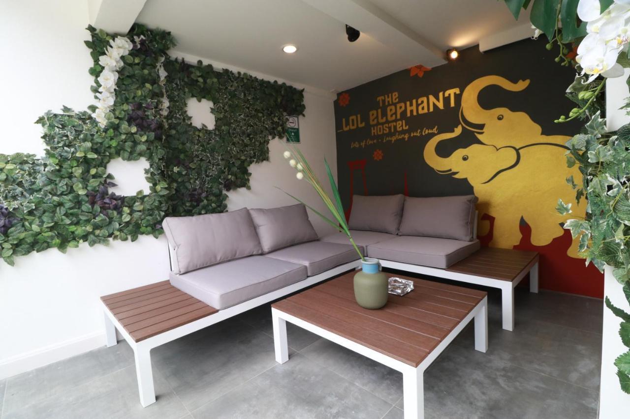 The Lol Elephant Hostel Bangkok Exterior photo